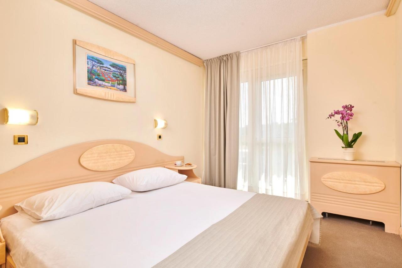 Hotel Istra Plava Laguna Poreč Buitenkant foto