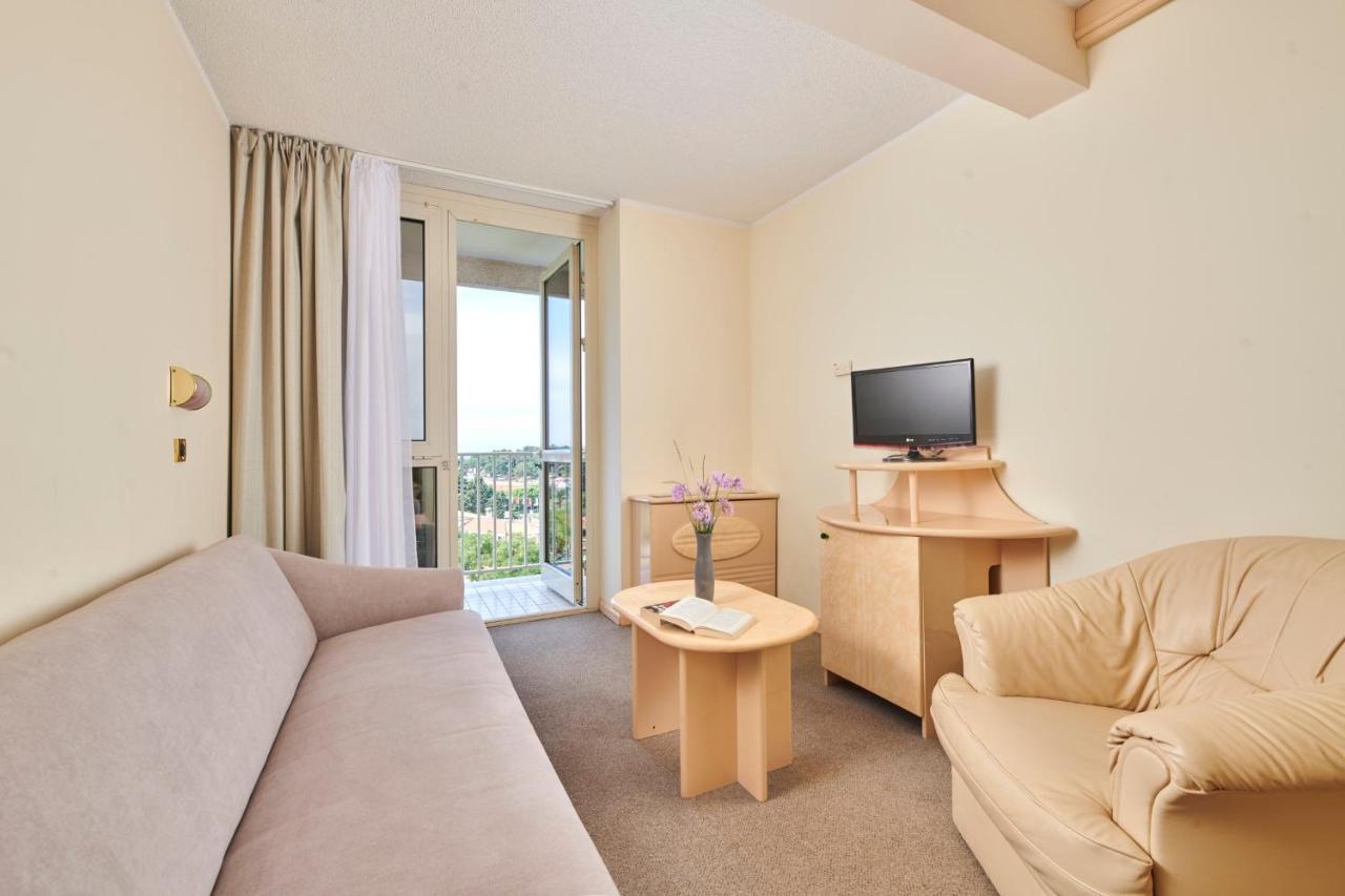 Hotel Istra Plava Laguna Poreč Buitenkant foto